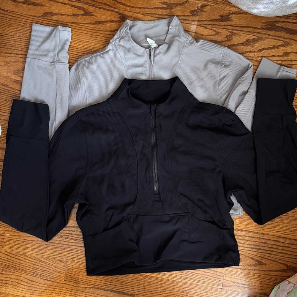 90 Degree By Reflex Black and Gray Athletic Crop Quarter Zips